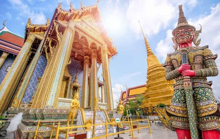 The Old City (Rattanakosin) and Longtail Boat Tour With Lunch In Bangkok
