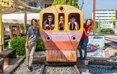 Damnoen Saduak Floating Market & Maeklong Railway Market Day Tour