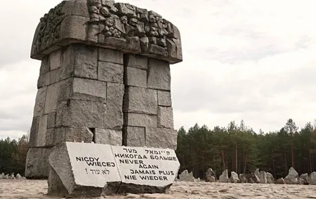 Treblinka Death Camp 6 Hour Private Tour from Warsaw