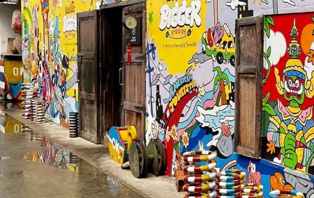 A Self-Guided Tour of Bangkok's Most Picturesque Sights