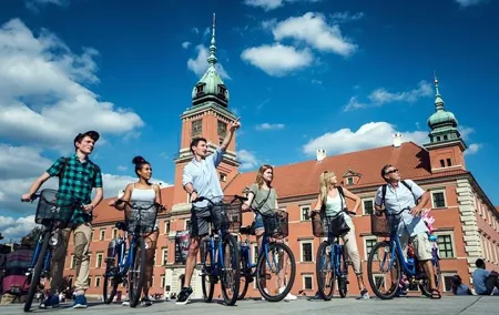 Half-Day Warsaw City Sightseeing Bike Tour for Small Group