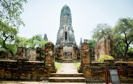 3 Hours Heritage Ayutthaya Bus Tour to Famous Temples