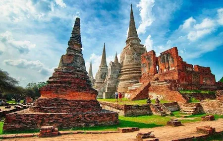 Ayutthaya Temples & Local Candy Tasting Private Tour (RotiSaiMai)