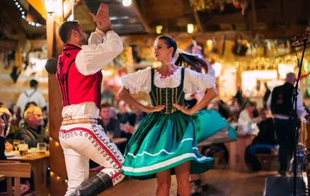 Folk Dinner Experience in Prague with Transportation