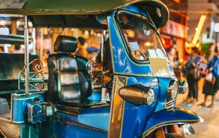 Private Tuktuk Night life in Bangkok (Night Time)