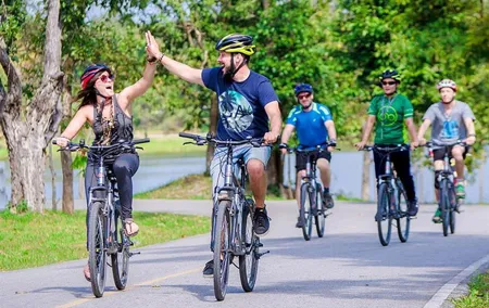 Koh Kret Island by Bike: Mon Heritage & Cultural Discovery