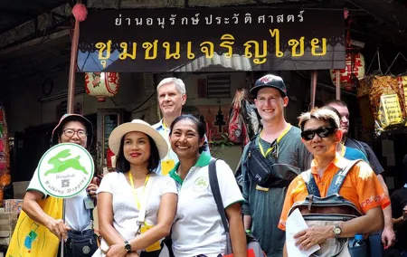 "Bangkok Walking Hopping Tour" show city’s historic sights are located.