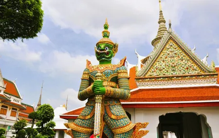 Bangkok City Tour with Wat Pho, Wat Arun and Boat Experience