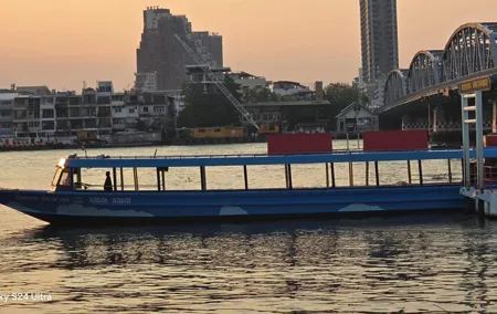 Unique and Scenic Slow Boat Tour from Bangkok to Ayutthaya