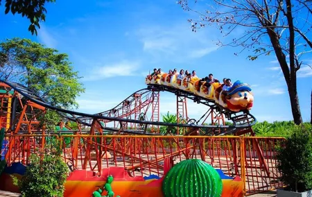 World Of Fantasy Land -Admission ticket,Private guided tour