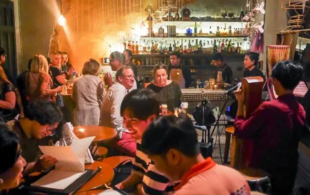 Bangkok Bar Crawl by Tuk Tuk