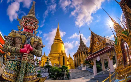 Cultural discovery of Bangkok (half day) with English-speaking guide
