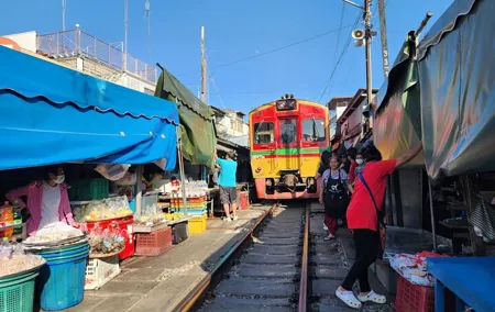 Exclusive Floating Market, Maeklong Railway & IconSiam Experience