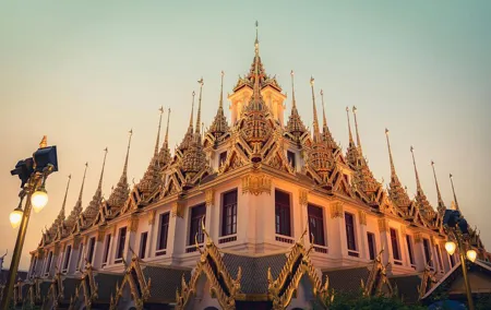 Bangkok Old Town Tour to Wat Suthat, Wat Saket & Wat Ratchanadda