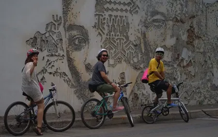 Day Biking Tour to Koh Rattanakosin from Bangkok