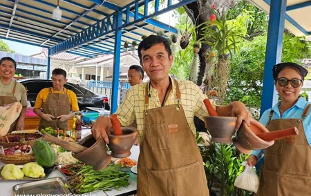Mini Group: Authentic Thai Cooking & Wellness Experience