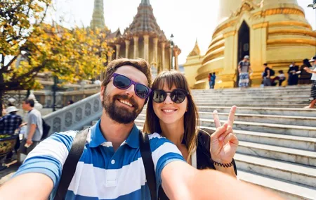 Six Gems of Bangkok Private and Guided Tour with Lunch