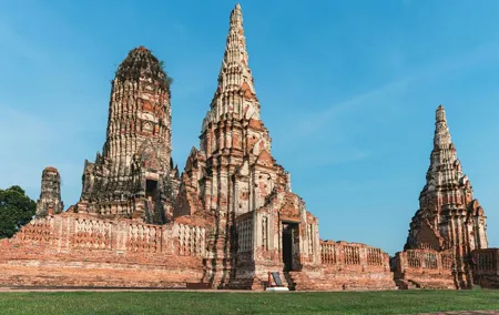 Ayutthaya Bicycle Tour with Scenic Boat Experience