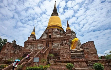 Meaklong Train Market and Ayutthaya Full Day Tour