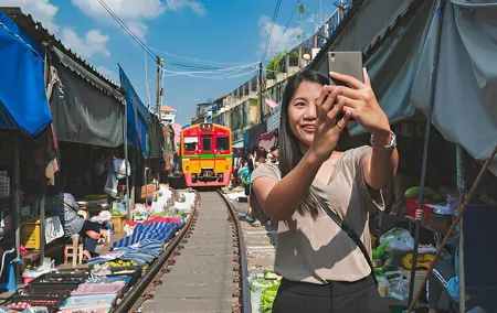 Hua Hin Private Tour Experience with Floating & Railway Markets
