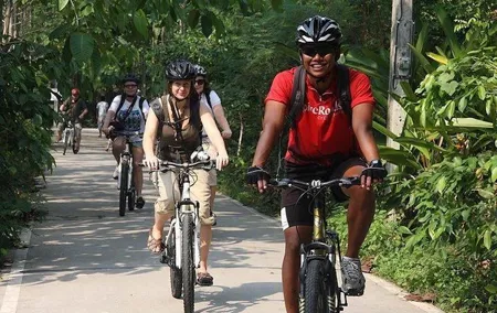 Bangkok Island Hopping Tour with Lunch and Massage