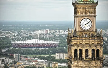 Half-Day Warsaw Layover Tour by Minivan with Airport Pickup