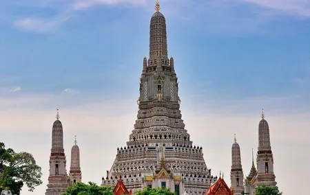 Bangkok City Tour with Guided Visit to Wat Arun