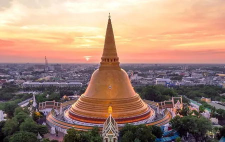 From Bangkok: Train Market, Floating Market & Nakhon Pathom Tour