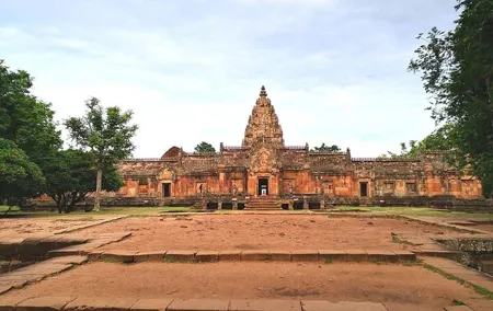 Bangkok to Ubon Ratchathani (Private Group Tour)