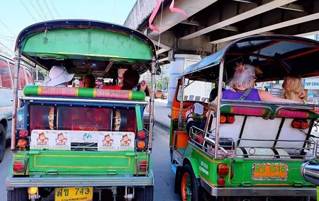 Bangkok Tuk-Tuk, Temples, Food Market – Private Tour