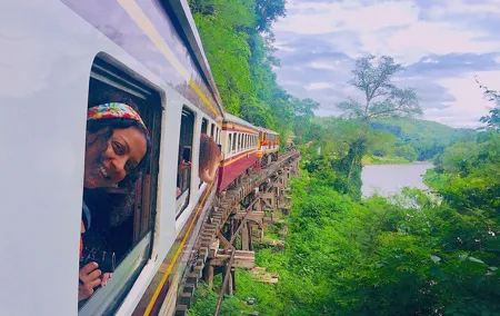 Private Tour : Bridge over River Kwae and Death Railway