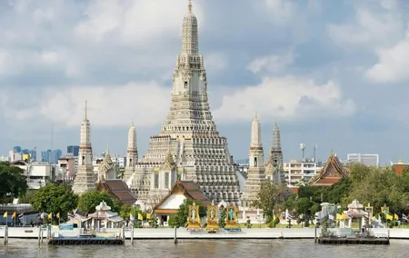 Grand Palace Wat Pho & Wat Arun Tour by Tuk Tuk and Walk