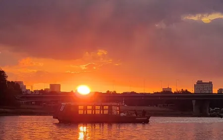 Warsaw Vistula River Sunset Cruise with Welcome Drink