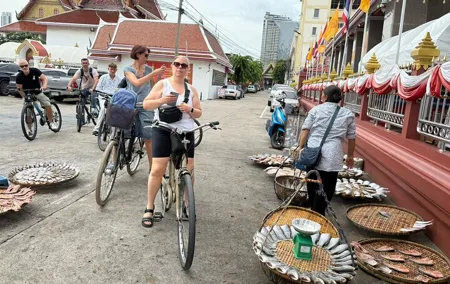 Half Day Bangkok Cycling Tour with Canal Boat and Thai Lunch