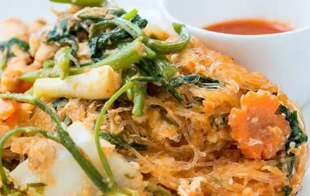 NR-01 Yot se special night ride to try Michelin Thai street food