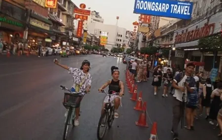 Bangkok Night Tour by E-Bike to Grand Palace Lights