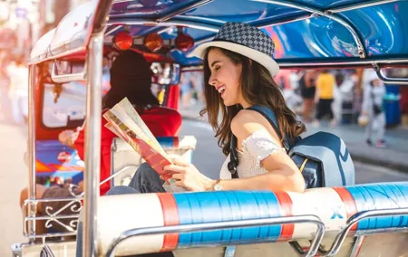 Bangkok Night Tuk Tuk Tour: Markets, Temples & Local Cuisine