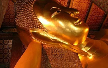 Half Day Shared Guided Tour to Bangkok with Lunch