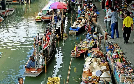Damnoen Saduak Floating Market & River Kwai