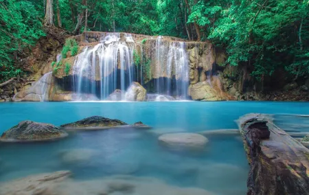 Private Tour to Erawan Waterfall and Boat Tour in Kanchanaburi