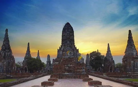 Ayutthaya's Top Attractions & Boat Ride from Bus Station