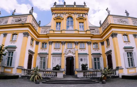 Walking Audio Tour of Wilanów Palace Grounds