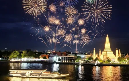 Bangkok New Horizon Dinner Cruise Buffet Wat Arun View
