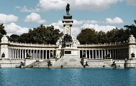 Madrid Old City Guided Exclusive Guided Walking Tour