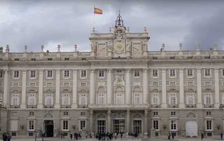 Madrid Royal Palace Tour - Semi private
