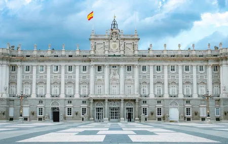 Madrid Royal Palace and Prado Museum Private Tour with Transfers