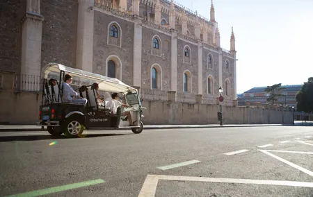 Express Tour of Madrid in Private Eco Tuk Tuk
