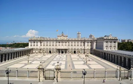 Madrid Royal Palace and Almudena Cathedral Guided Tour