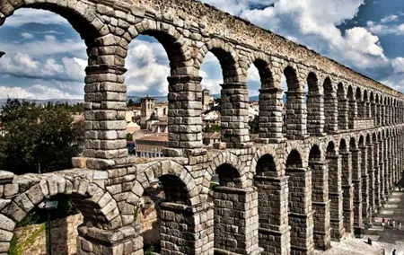 Private Tour Avila – Segovia - Small group and hotel pick up from Madrid