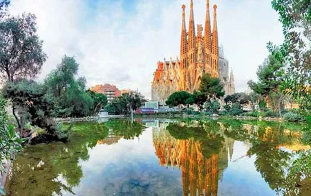 Barcelona and Andalucia 7 Days Tour from Madrid to Barcelona or Madrid